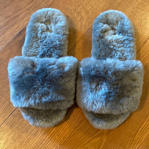 Natural Brand Women’s Slippers: NWOT - Picture 1 of 6